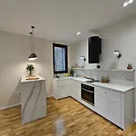 Comfort Tirana-by Terrace Apartamento